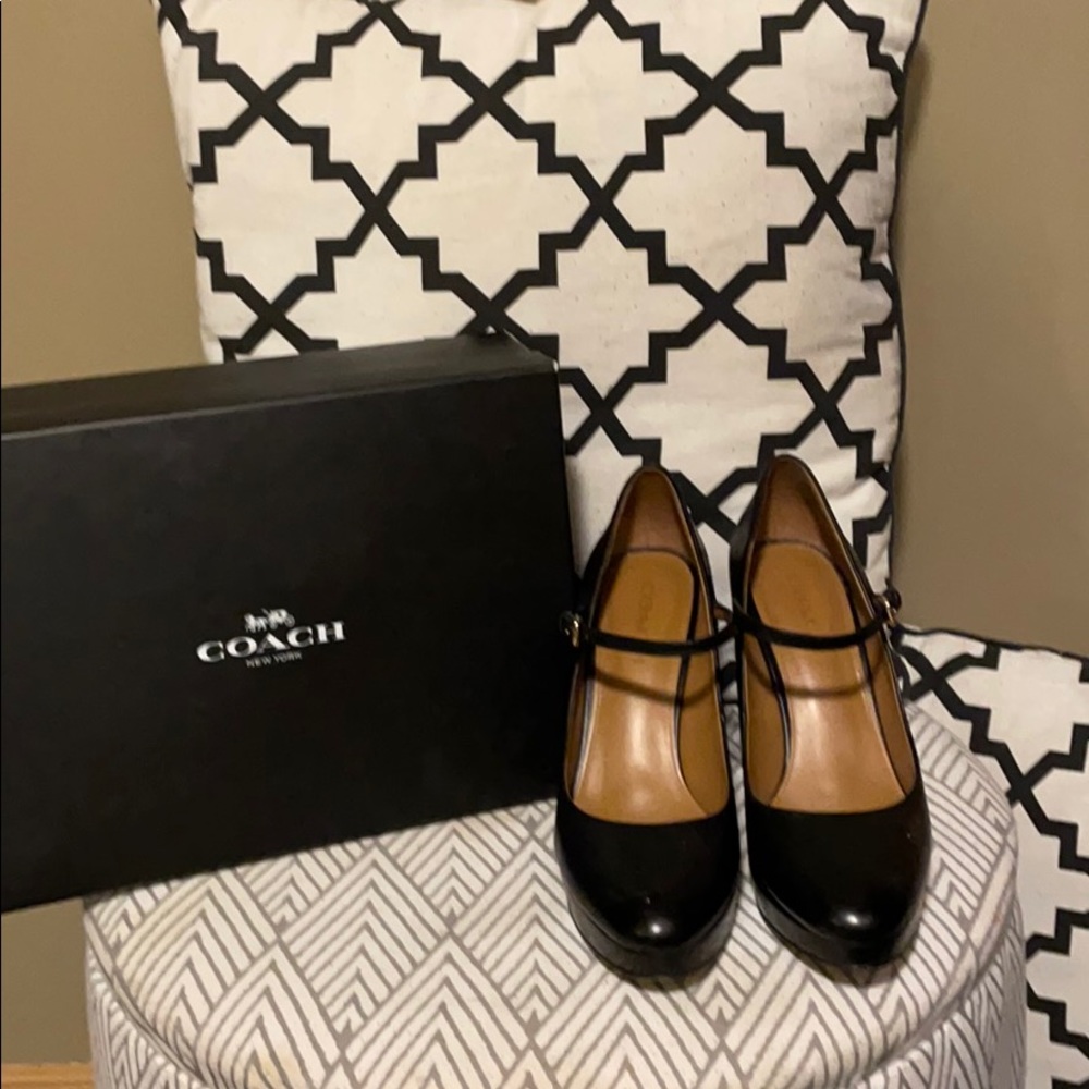 💕💕 PreLoved Black Coach Mary Jane platform shoes